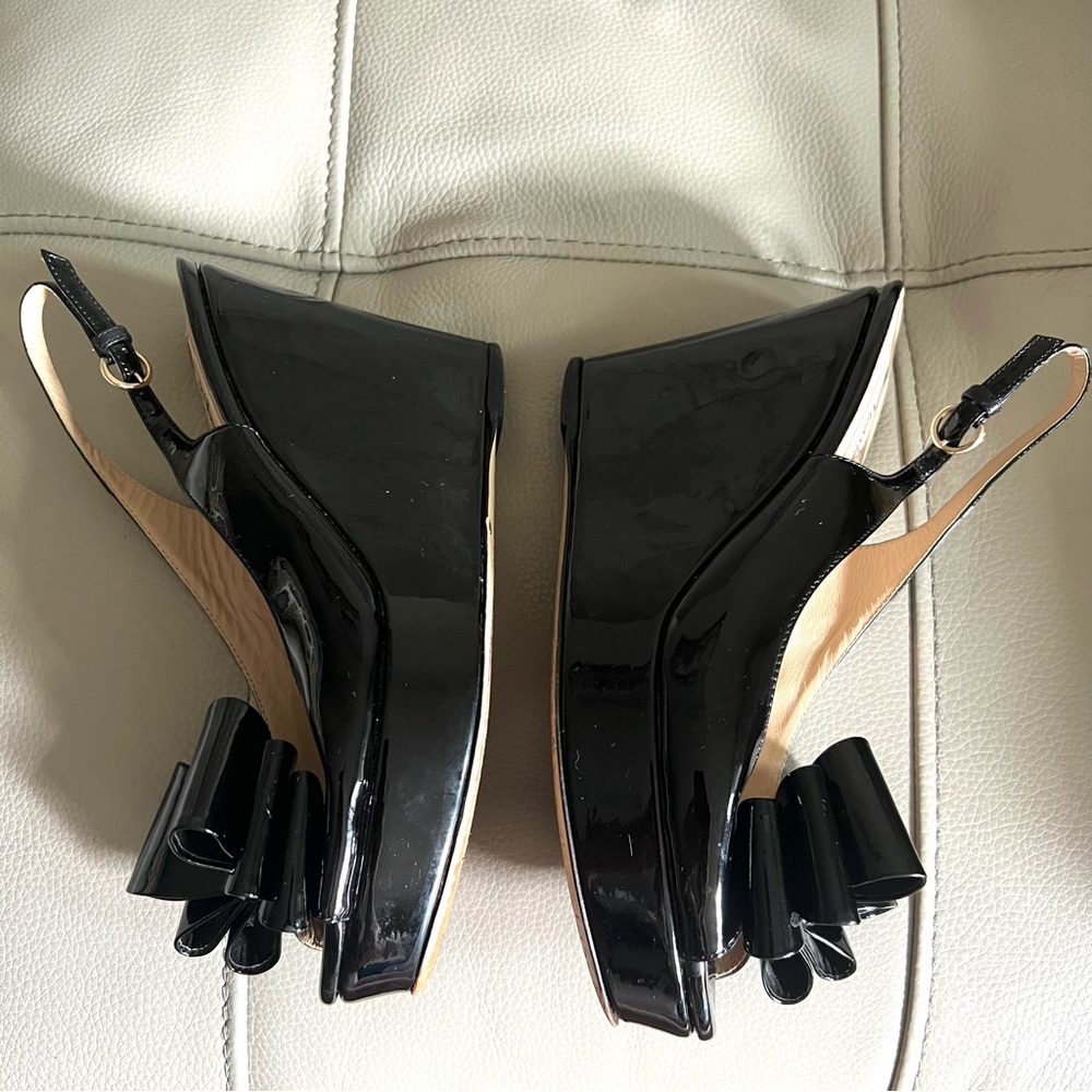 Valentino Garavani Black Patent Leather Slingback Wedge Sandals Sz 37 US 7 Bow - Picture 6 of 16